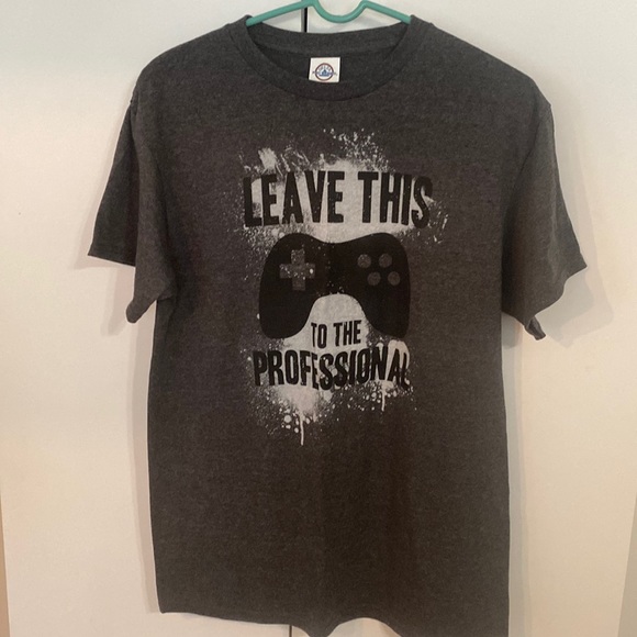 🤑 “Leave This to the Professional” gamer T-shirt, Adult M - Picture 2 of 4
